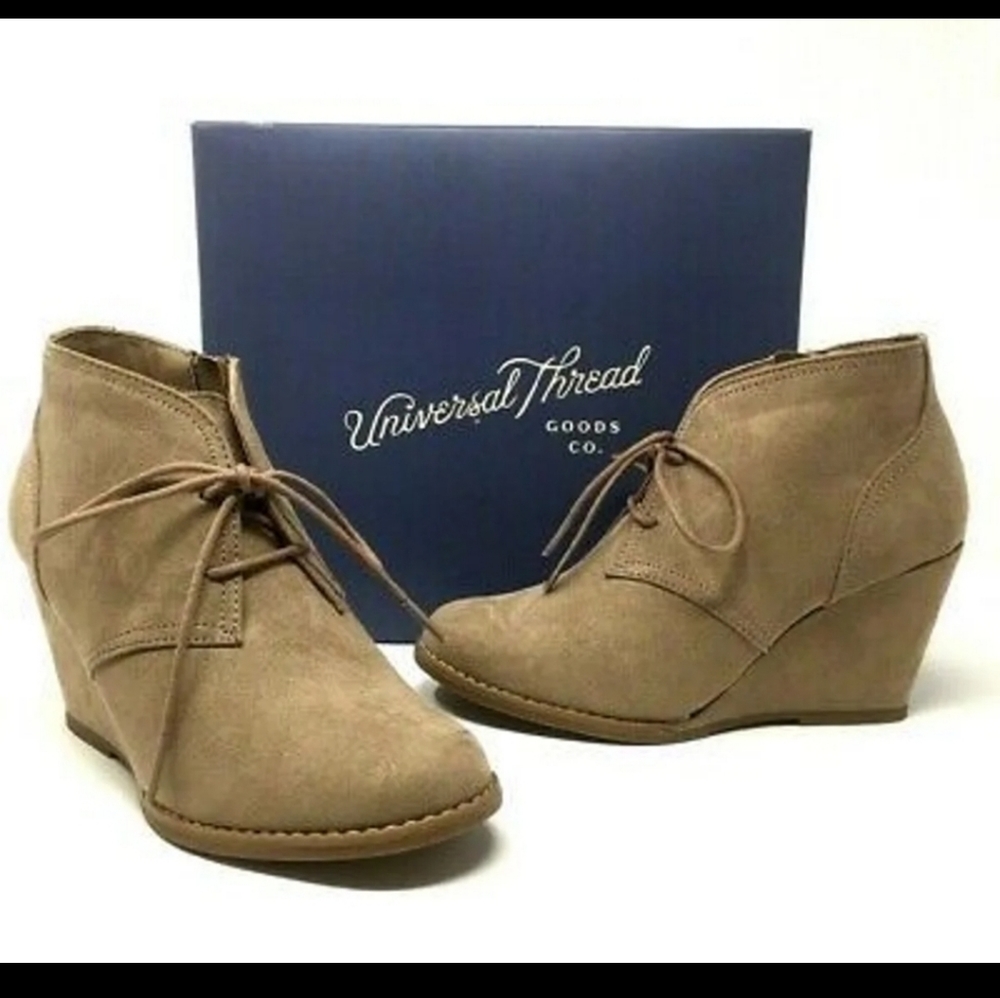Universal Thread Bessie bootie